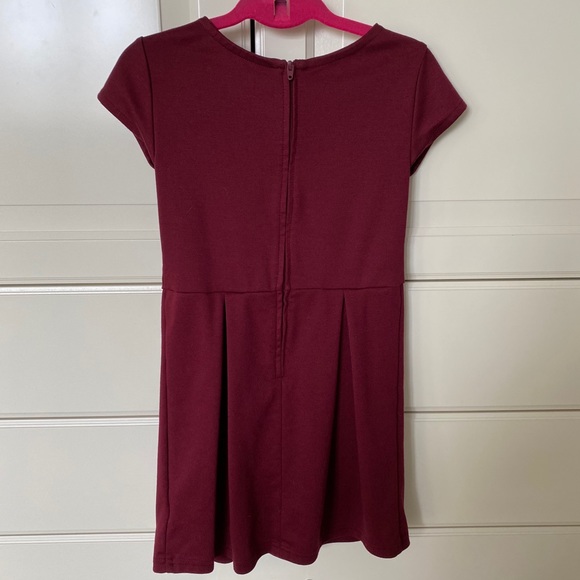 Children’s Place maroon dress. - Picture 2 of 4
